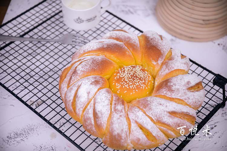 開(kāi)烘焙店大概要多少錢(qián)？開(kāi)烘焙店需要辦理什么證件？